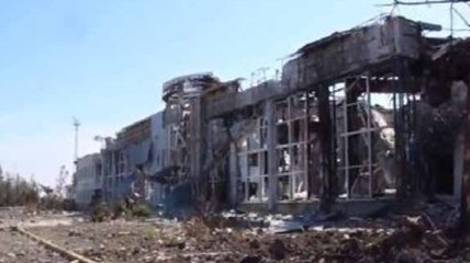 Десантники обнародовали видео обстрелов аэропорта в Луганске