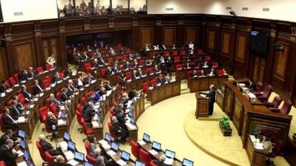 Парламент Армении назначил внеочередное заседание по НКР