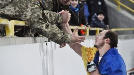 Форвард сборной Украины основал фонд помощи армии
