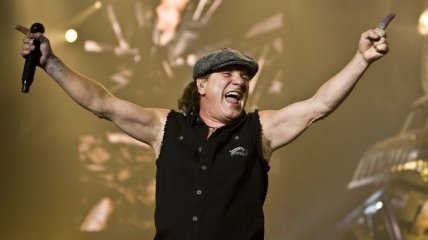 AC/DC прервала свои гастроли из-за проблем со здоровьем у вокалиста