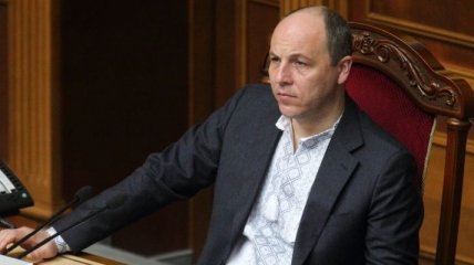 Парубий сказал, что может остановить контрабанду на Донбассе