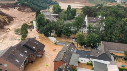 Уже более полутора сотен погибших: страшное наводнение в Германии продолжает забирать жизни (фото, видео)
