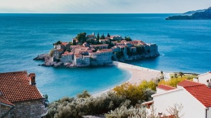 Черногория откроет границы для туристов: впускать будут не отовсюду  