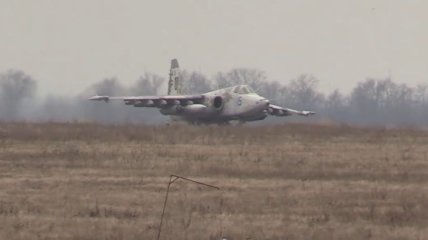 Украинские военные провели учения авиации (Видео)