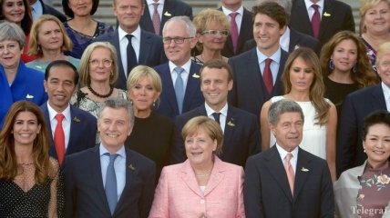 В Гамбурге проходит встреча Меркель, Макрона и Путина