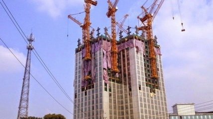 Китайцы построили 57-этажный небоскреб всего за 19 дней (Видео)