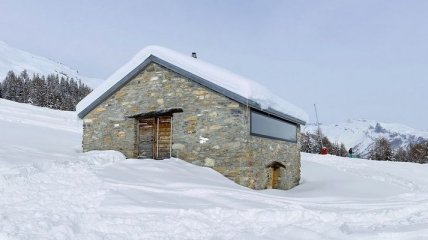 Уютный домик для отдыха в швейцарских Альпах (Фото)