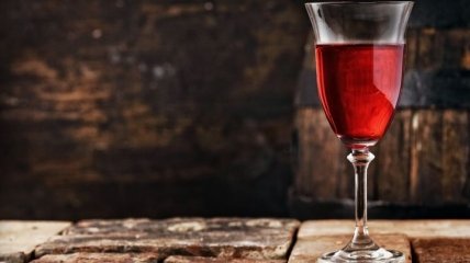 Врачи объяснили, в чем польза красного вина для диабетиков