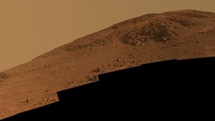 Ровер Opportunity запечатлел хребет Кнудсен Ридж на Марсе