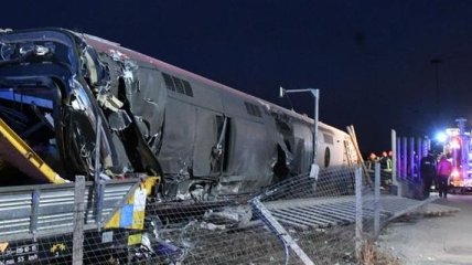 В Італії швидкісний потяг зійшов з рейок: двоє загиблих