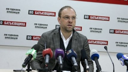 Власенко: Тимошенко все еще ждет план лечения от врачей из "Шарите"