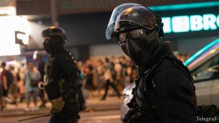 Протест в Гонконге продолжается: полиция опять разгоняла демонстрантов водометами