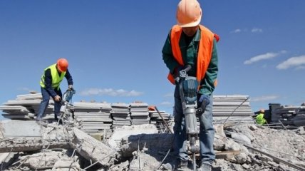 В Украине продолжает дорожать строительство