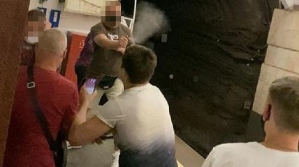 В Киеве в метро произошла драка, двух человек задержали