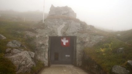 Секретные бункеры и бомбоубежища Швейцарии (Фото)