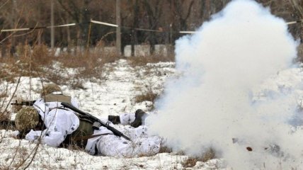 Сутки на Донбассе: ранен украинский боец