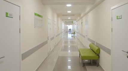 Украинские больницы перепрофилируют под инфекционные стационары