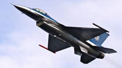 Україна отримає F-16