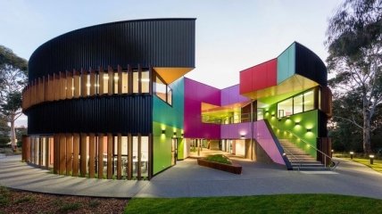 Мечта школьников: роскошное здание, в котором учатся дети (Фото)