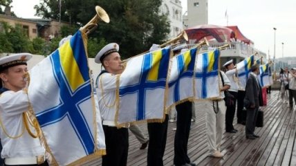 В Севастополе продолжают праздновать День флота
