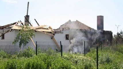 Обнародованы фото последствий обстрела поселка Бердянское боевиками 