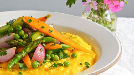 Ну очень вкусно: полента с овощами