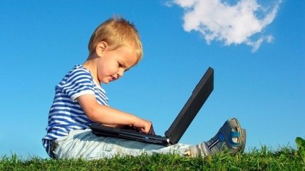 Когда стоит бить тревогу: 8 признаков компьютерной зависимости у ребенка