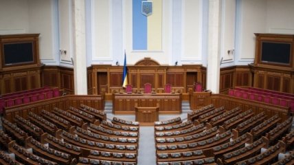Сегодня Верховная Рада ознакомится с посланием Януковича 