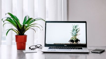 Як правильно заряджати ноутбук