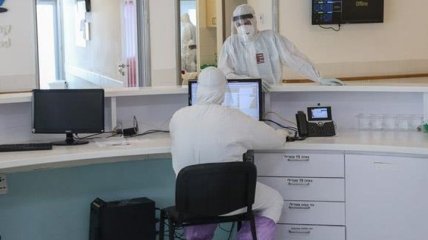 В Украине начали сортивовать больных коронавирусом и ложить в больницы только самых тяжелых