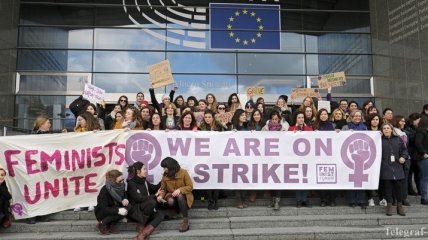 Бельгийские феминистки отмечают 8 марта всеобщей забастовкой 