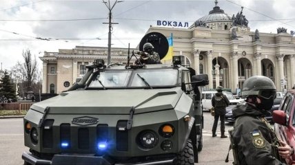 Не только Россия готовится: появились видео с военной техникой в Одессе