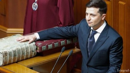 Указ Зеленского о роспуске Рады обжалуют в КС