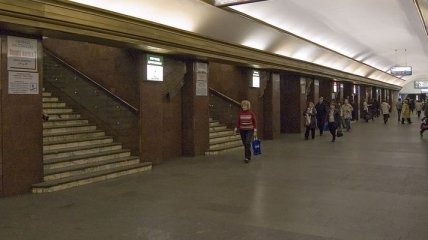В Киеве на станции метро "Театральная" искали бомбу