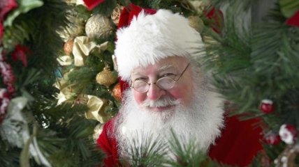 Санта Клаус готов исполнить желания детей из теплых стран в Дубае