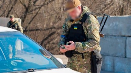 Військові мають право лише вручати повістки