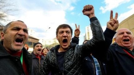 В Баку полиция разогнала акцию оппозиции