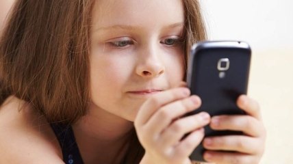Мобильный телефон у ребенка: за и против
