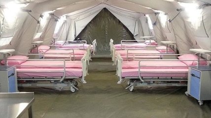 Больницы будут стоять пустыми: Шмыгаль выступил против строительства мобильных госпиталей для COVID-пациентов