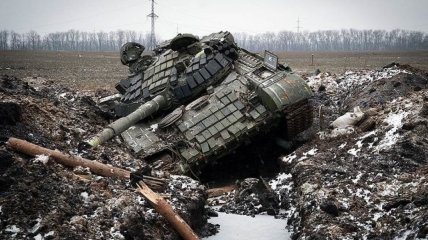 Разбитый танк оккупационной армии