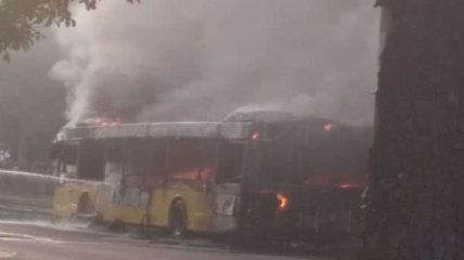 Возгорание автобуса в Киеве: в КГГА рассказали подробности