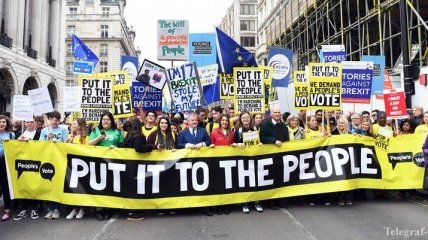 Британцы собрались на марш с требованием референдума по Brexit 