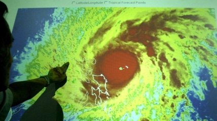 На Южный Китай надвигается тайфун "Висенте"