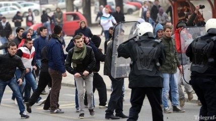 От беспорядков в Македонии пострадали 25 полицейских