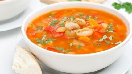 Медики рассказали, как похудеть с помощью супа 