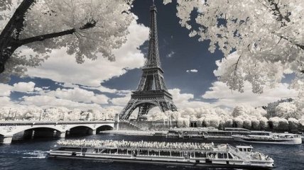 Волшебные снимки Парижа, созданные в инфракрасном цвете (Фото)