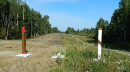 Литва начала строительство забора на границе с Россией