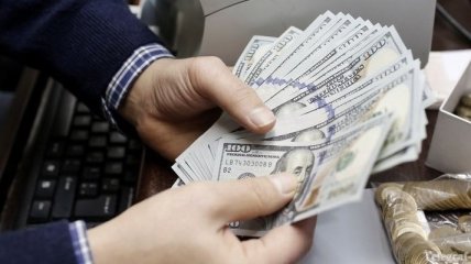 Украинцам разрешат покупать больше наличной валюты