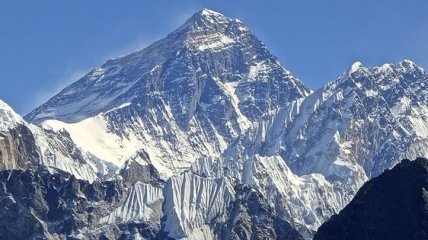 Непал відкриває Еверест для туристів