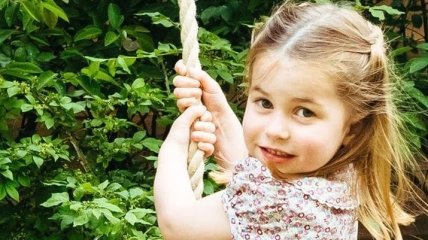 Дочь принца Уильяма и Кейт Миддлтон празднует шестой день рождения: новое фото принцессы Шарлотты 